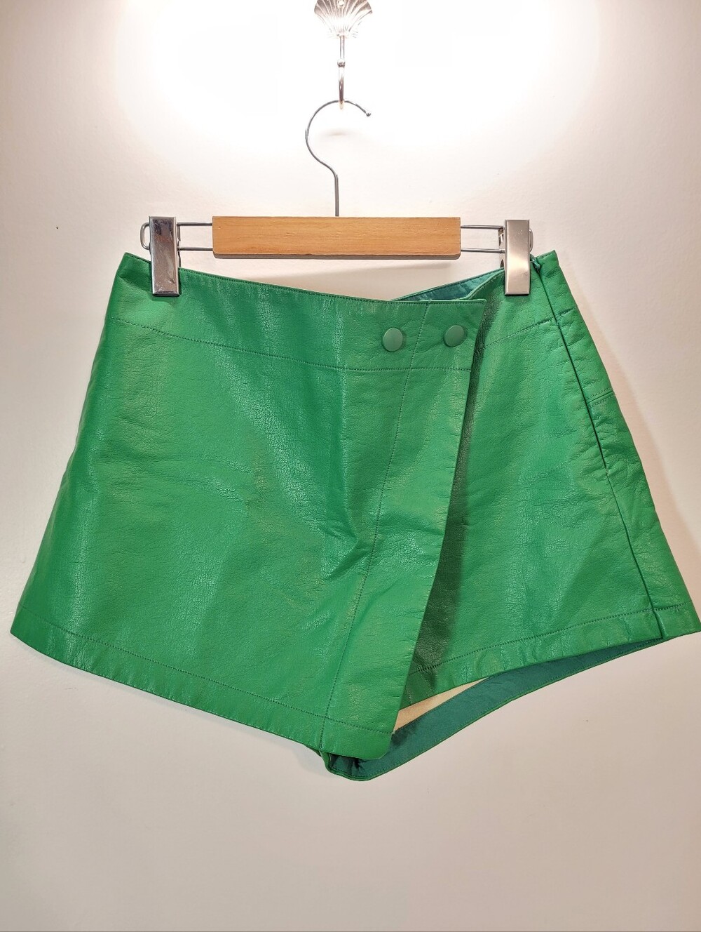 Free People Emmy Vegan Suede Mini Skort Shorts/Skirt Green - Size US 6